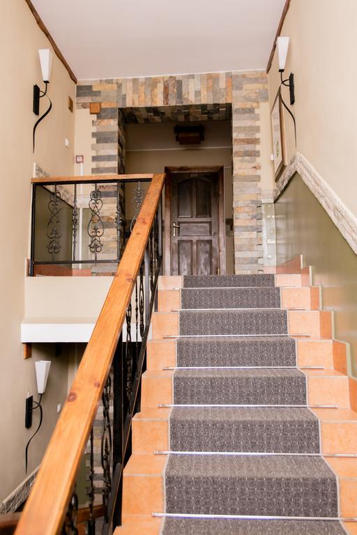 Galirad Hotel Ust-Kamenogorsk Ngoại thất bức ảnh