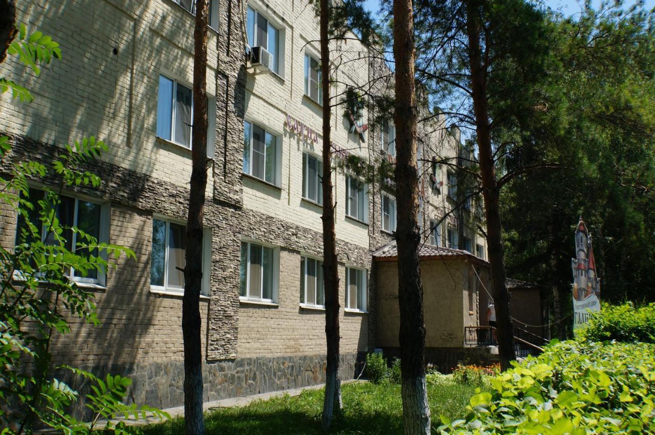 Galirad Hotel Ust-Kamenogorsk Ngoại thất bức ảnh