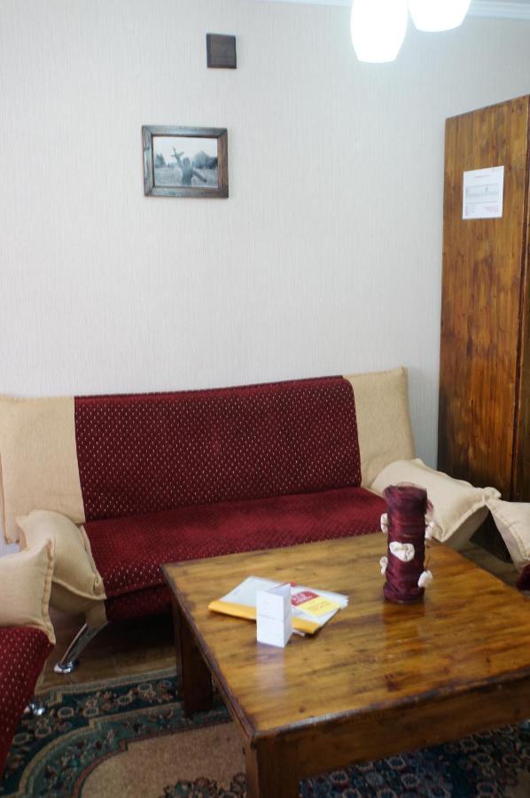 Galirad Hotel Ust-Kamenogorsk Phòng bức ảnh